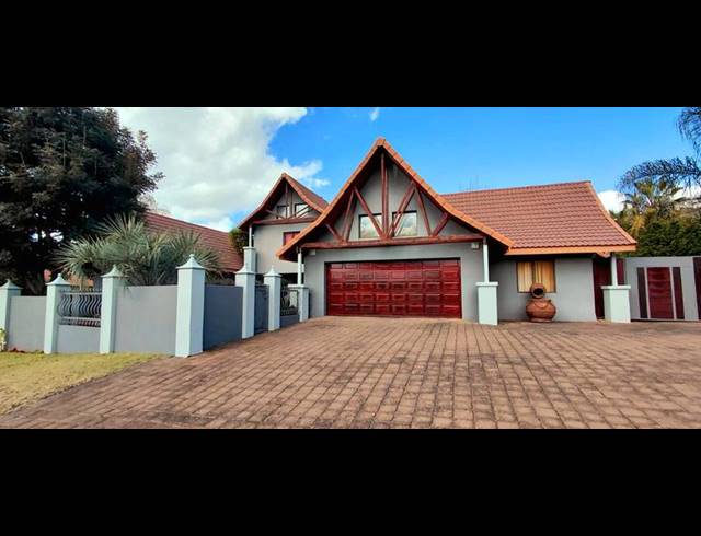 4 BEDROOM HOUSE FOR SALE IN WOODLAND HILLS